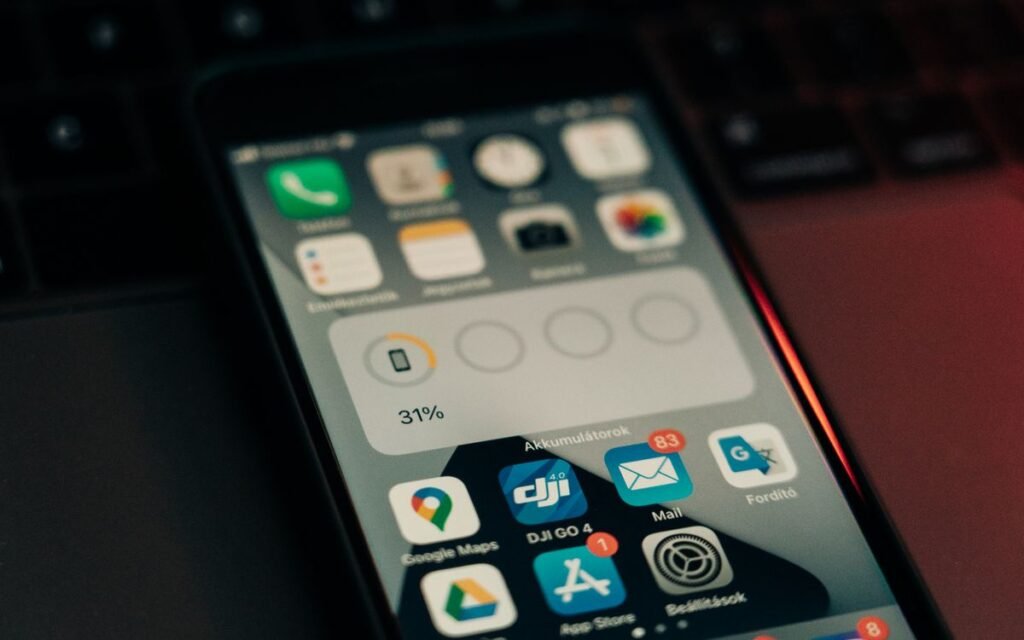 Phone screen showing a battery widget at 31 percent