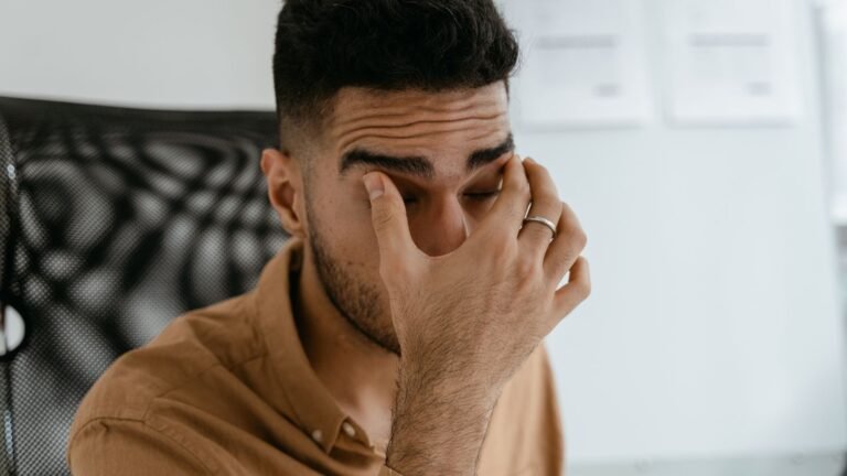 Eye Irritation From Pollution: 8 Fixes and When to Worry